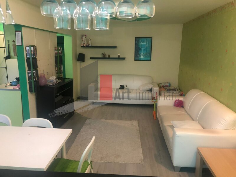 Drumul Taberei, apartament de 2 camere transformat din 3,