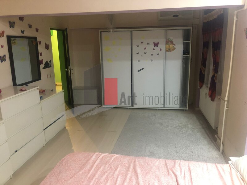 Drumul Taberei, apartament de 2 camere transformat din 3,